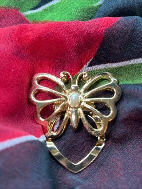 Gold Butterfly Heart Scarf Clip with Pearl Accent
